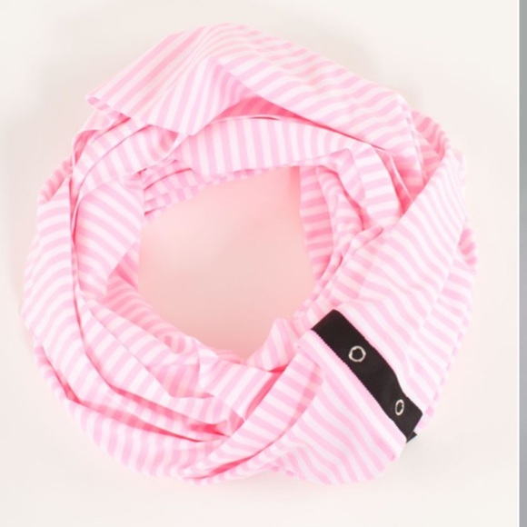 SOLD Lululemon Vinyasa Scarf